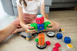 Encourage creativity, problem solving and collaboration: Robo Wunderkind programmable robots are a toy with a lot of added value. 